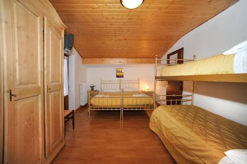 Imagen de la habitación del Hotel Bucaneve. Foto 4