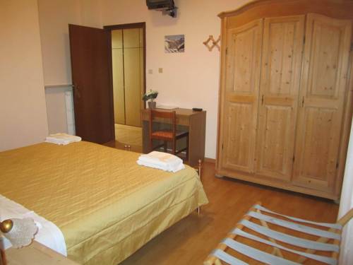 Imagen de la habitación del Hotel Bucaneve. Foto 8