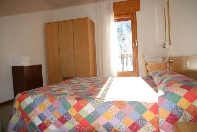 Imagen de la habitación del Hotel Bucaneve. Foto 5