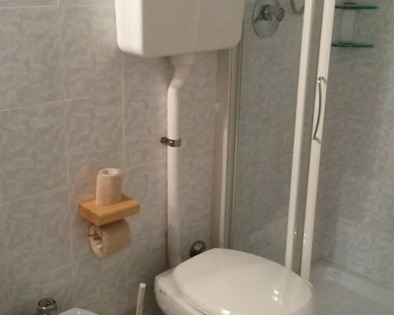 Imagen de la habitación del Hotel Bucaneve. Foto 7