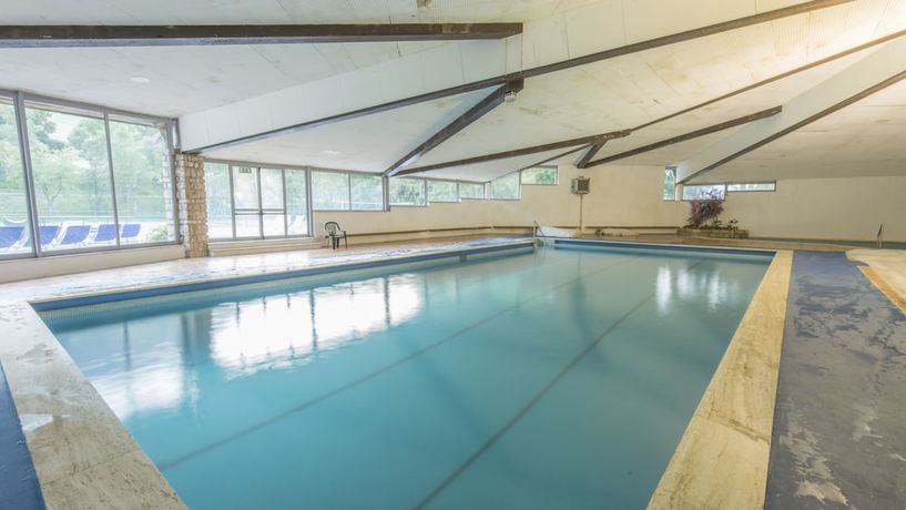 Imagen de la piscina del Hotel Bucaneve. Foto 16