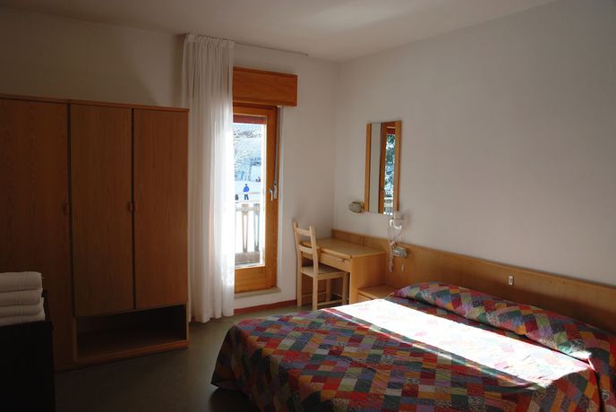 Imagen de la habitación del Hotel Bucaneve. Foto 10