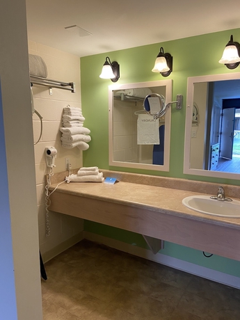 Imagen de la habitación del Hotel Buccaneer Inn. Foto 12