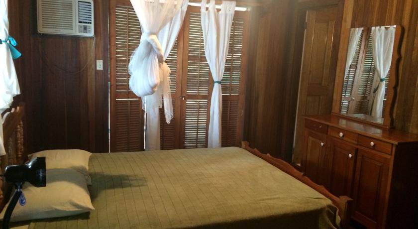 Imagen de la habitación del Hotel Buccaneer Resort. Foto 5