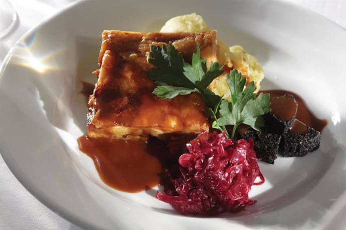 Imagen del bar/restaurante del Hotel Buchanan Arms. Foto 5