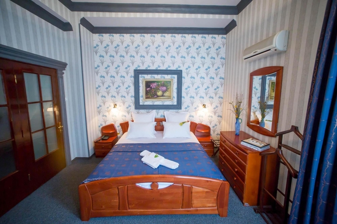 Imagen de los exteriores del Hotel Bucharest Comfort Suites. Foto 12