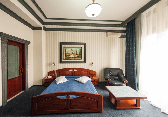 Imagen de los exteriores del Hotel Bucharest Comfort Suites. Foto 13