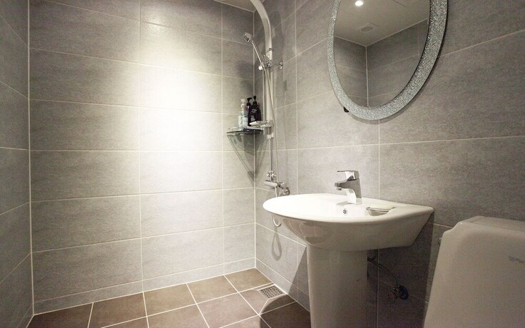 Imagen de la habitación del Hotel Bucheon Alps. Foto 14