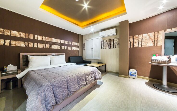 Imagen de la habitación del Hotel Bucheon Alps. Foto 16