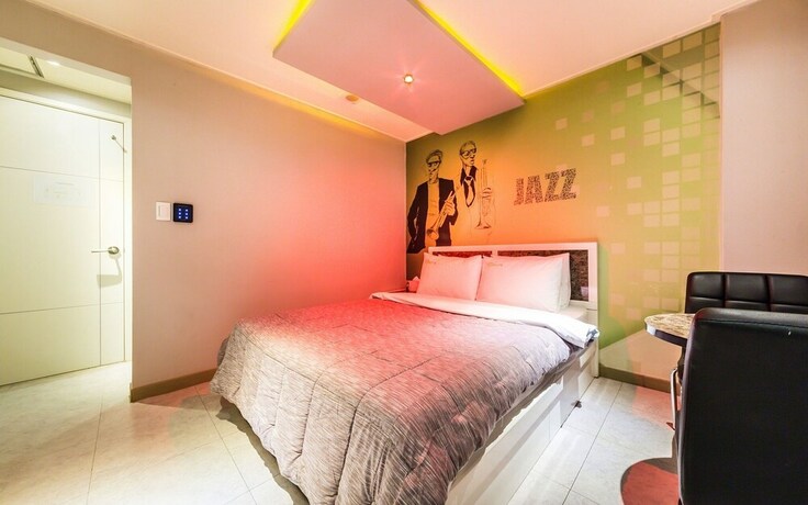Imagen de la habitación del Hotel Bucheon Alps. Foto 28