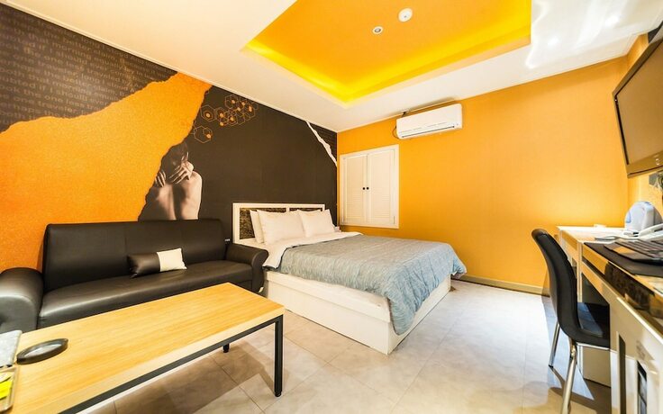 Imagen de la habitación del Hotel Bucheon Alps. Foto 29