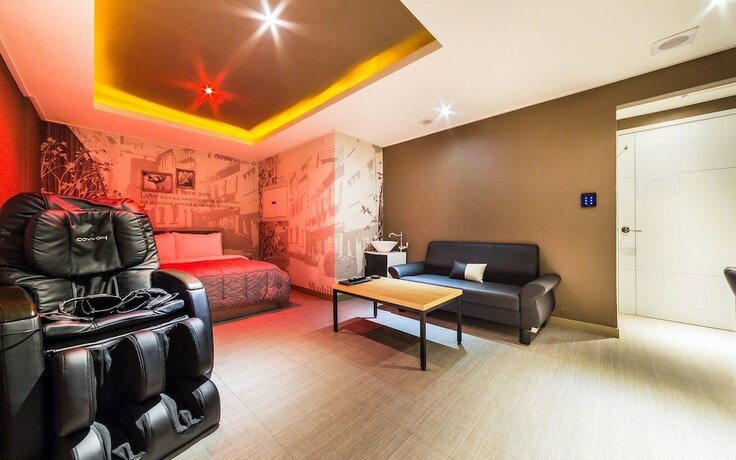 Imagen de la habitación del Hotel Bucheon Alps. Foto 31