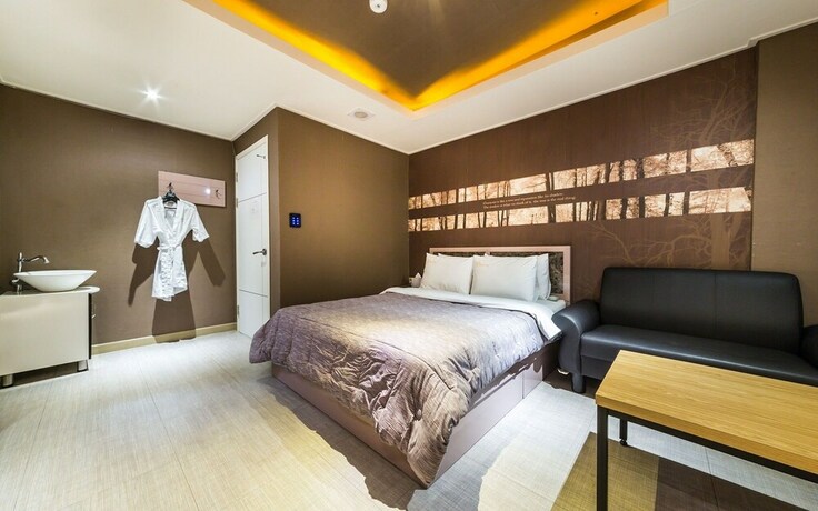 Imagen de la habitación del Hotel Bucheon Alps. Foto 33