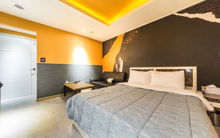 Imagen de la habitación del Hotel Bucheon Alps. Foto 37