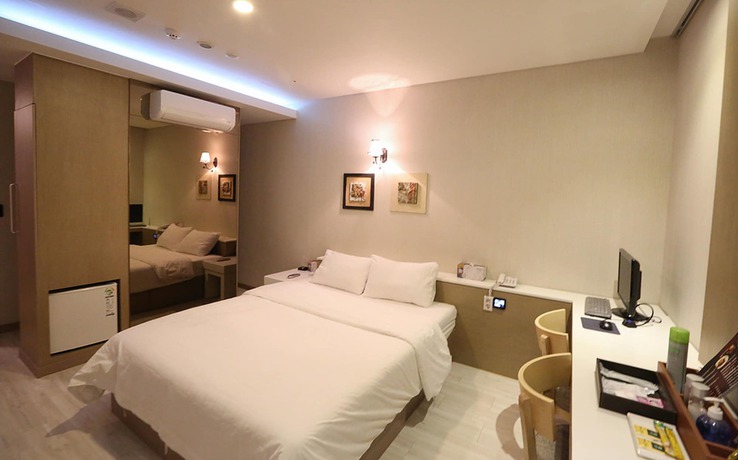 Imagen de la habitación del Hotel Bucheon. Foto 6