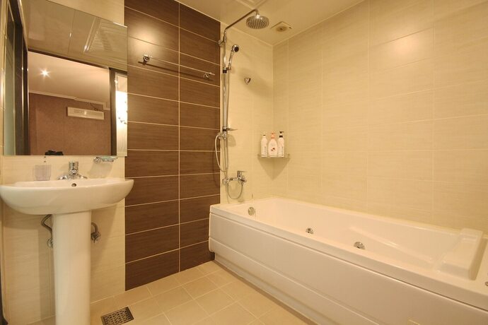 Imagen general del Hotel Bucheon Kara. Foto 9