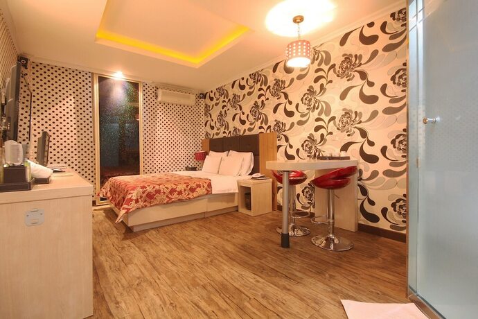 Imagen de la habitación del Hotel Bucheon Kara. Foto 13