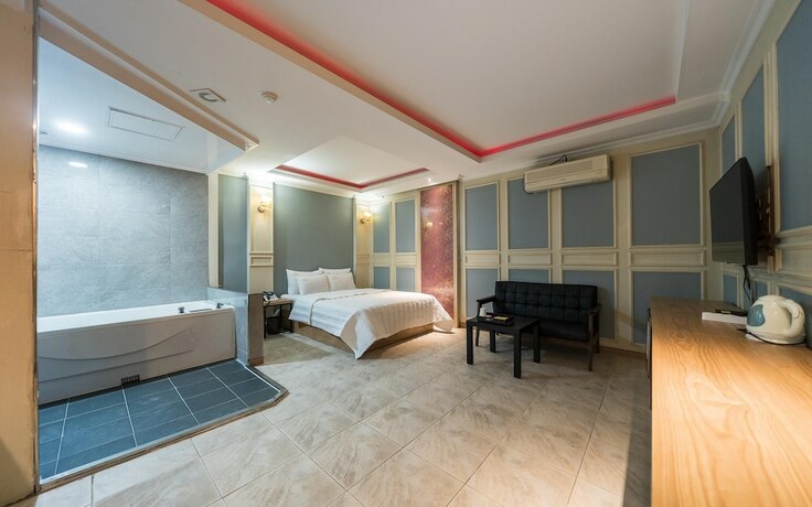 Imagen de la habitación del Hotel Bucheon Kara. Foto 23