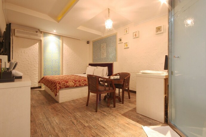 Imagen de la habitación del Hotel Bucheon Kara. Foto 25