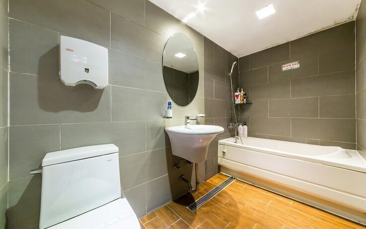 Imagen general del Hotel Bucheon Noblesse. Foto 14