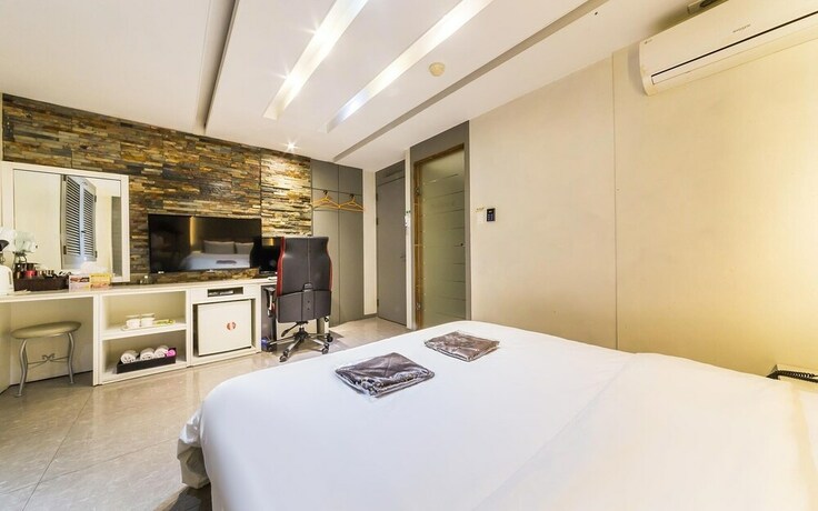 Imagen de la habitación del Hotel Bucheon Noblesse. Foto 25
