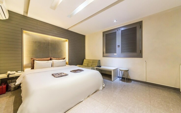 Imagen de la habitación del Hotel Bucheon Noblesse. Foto 33