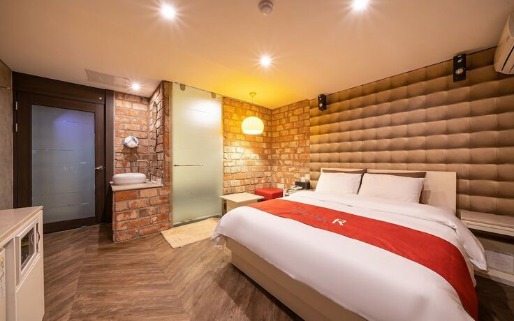 Imagen general del Hotel Bucheon R. Foto 4