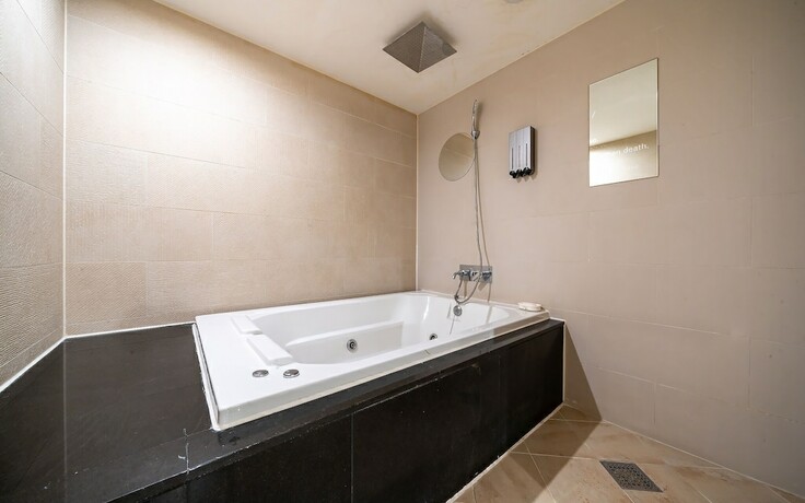 Imagen general del Hotel Bucheon R. Foto 9