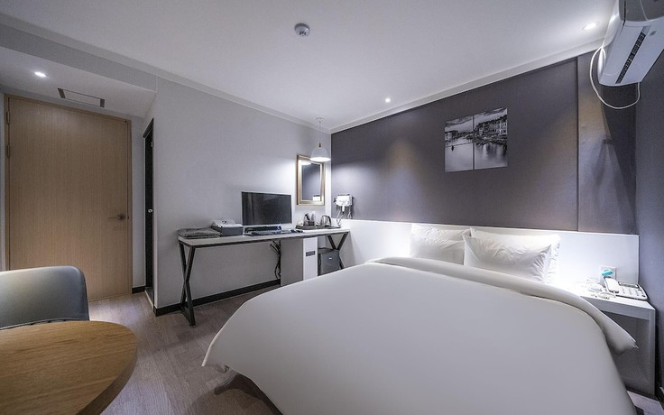 Imagen de la habitación del Hotel Bucheon Renee. Foto 4