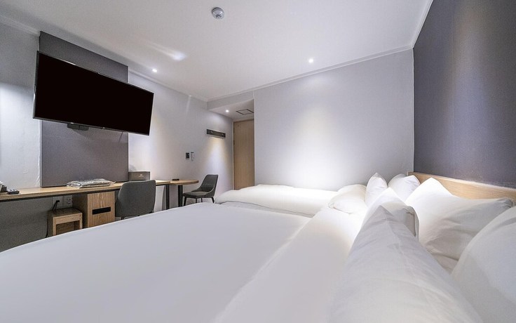 Imagen de la habitación del Hotel Bucheon Renee. Foto 13