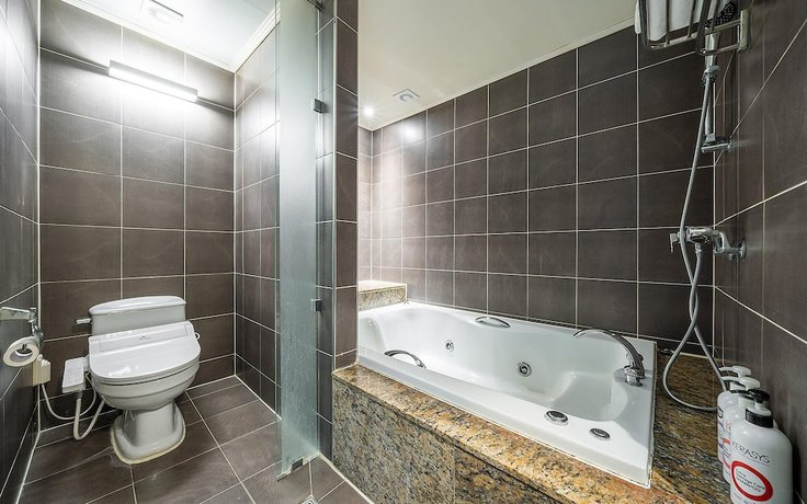 Imagen de la habitación del Hotel Bucheon Rosanne. Foto 3