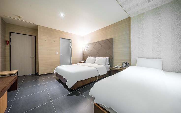 Imagen de la habitación del Hotel Bucheon Rosanne. Foto 9