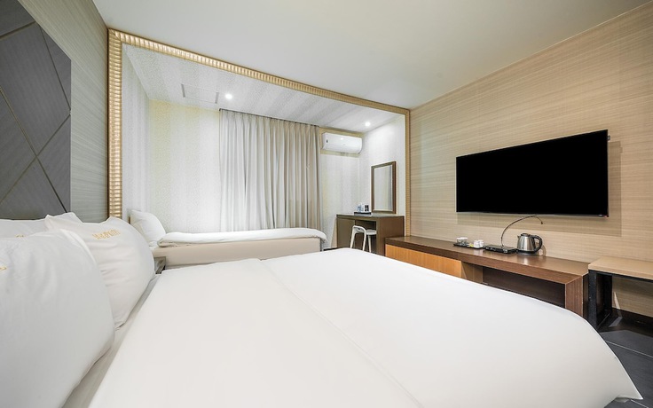 Imagen de la habitación del Hotel Bucheon Rosanne. Foto 18
