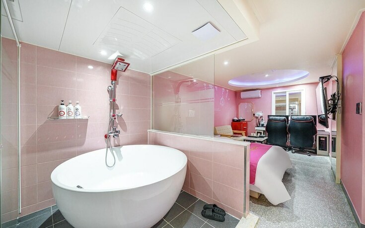 Imagen de la habitación del Hotel Bucheon Soo. Foto 19