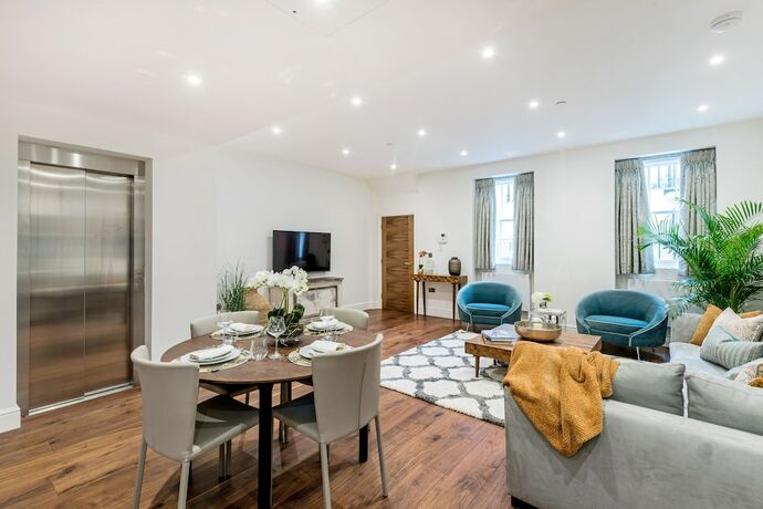 Imagen de la habitación del Hotel Buckingham and Lloyds. Foto 15