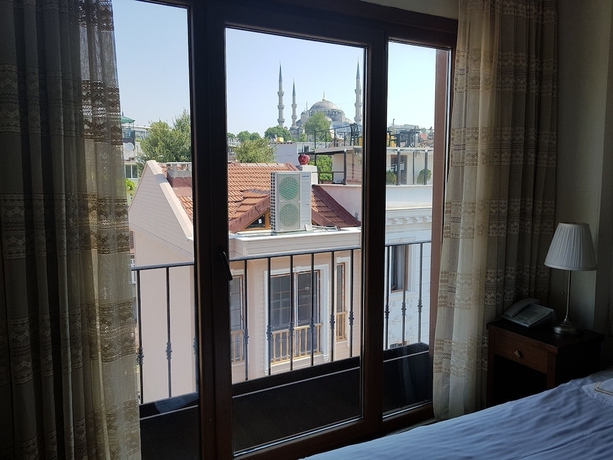 Imagen de la habitación del Hotel Bucoleon By Cheers. Foto 3