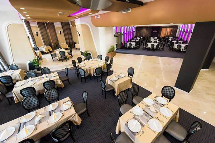 Imagen del bar/restaurante del Hotel Bucovina. Foto 4