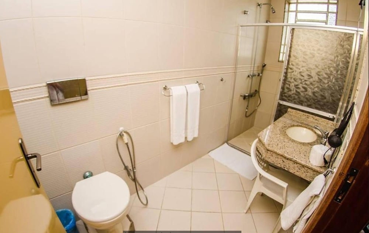 Imagen de la habitación del Hotel Bucsky. Foto 16