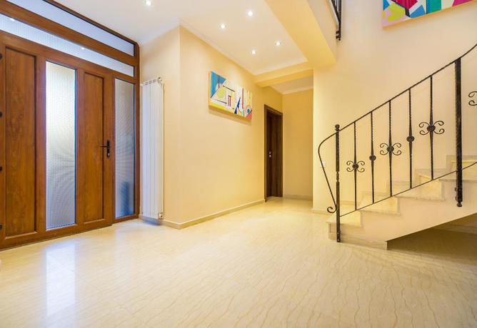 Imagen de los interiores del Hotel Bucur 9. Foto 8