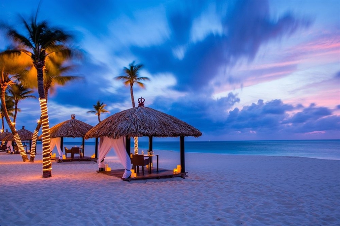 Imagen de los exteriores del Hotel Bucuti and Tara Beach Resort - Adults Only. Foto 11