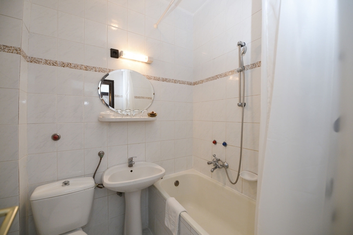 Imagen de la habitación del Hotel Budai Hotel. Foto 2