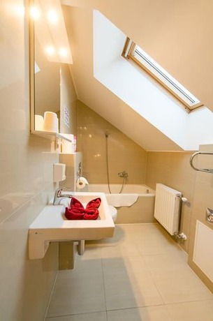 Imagen de la habitación del Hotel Budapest Center Residence. Foto 19