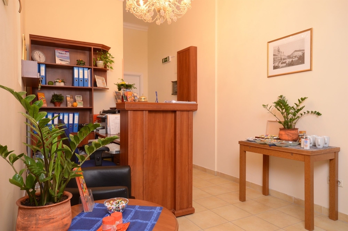 Imagen de los interiores del Hotel Budapest City Central. Foto 16