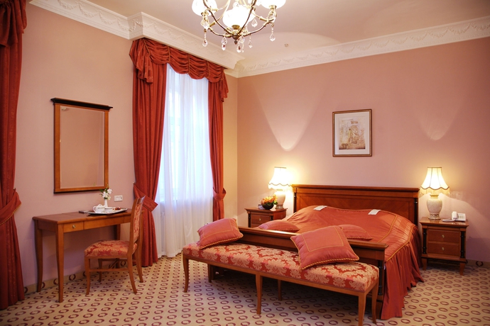 Imagen de la habitación del Hotel Budapest, Moscú. Foto 10