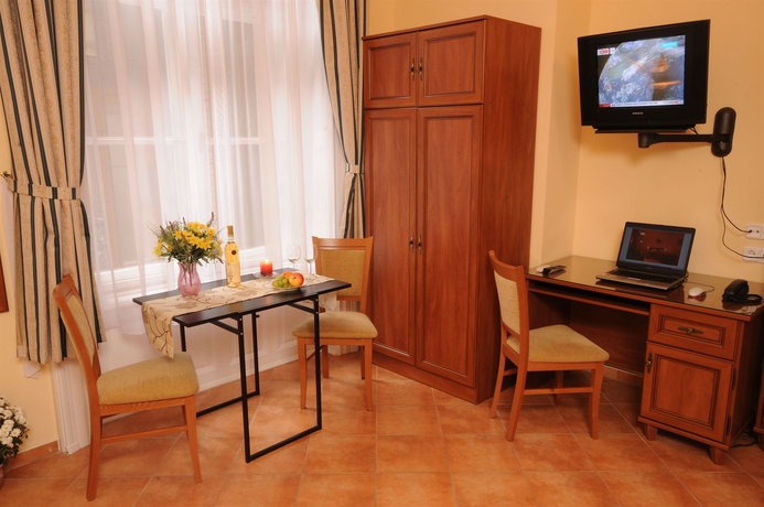 Imagen de la habitación del Hotel Budapest Museum Central. Foto 8