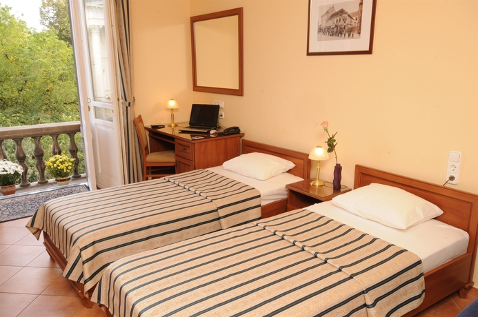 Imagen de la habitación del Hotel Budapest Museum Central. Foto 12