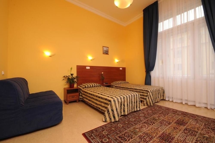 Imagen de la habitación del Hotel Budapest Panorama Central. Foto 6