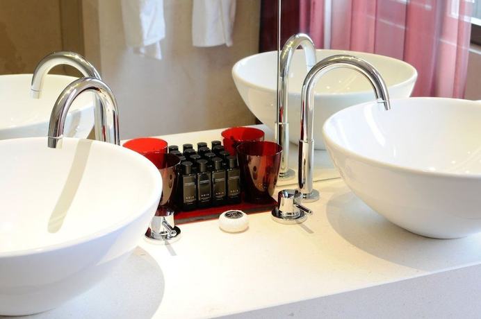 Imagen de la habitación del Hotel Buddha International. Foto 9