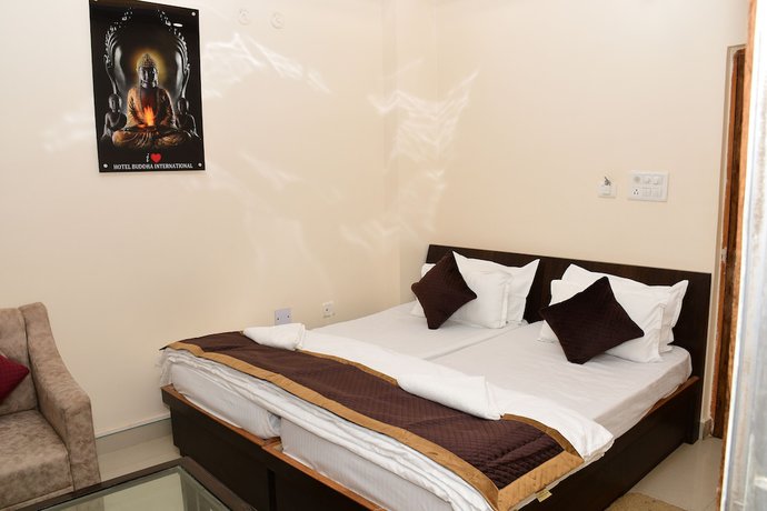 Imagen de la habitación del Hotel Buddha International. Foto 2