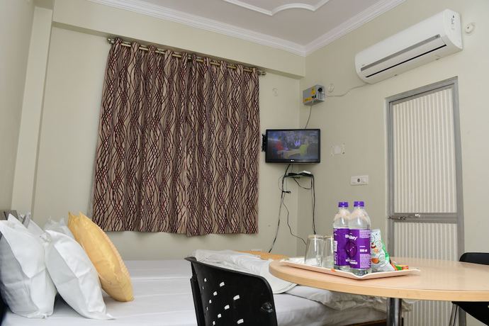 Imagen de la habitación del Hotel Buddha International. Foto 10
